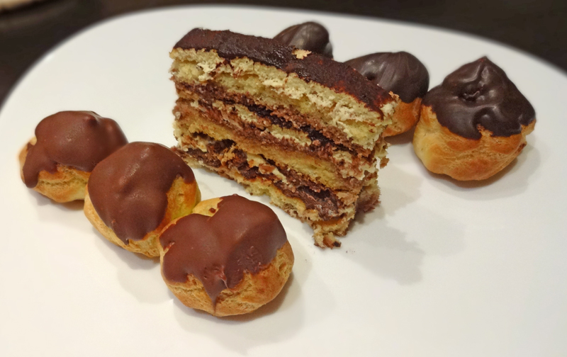 choux de noël et bûche tiramisu